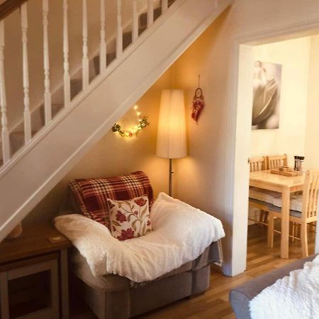 Boutique Cottage In The Heart Of Buxton Town ภายนอก รูปภาพ