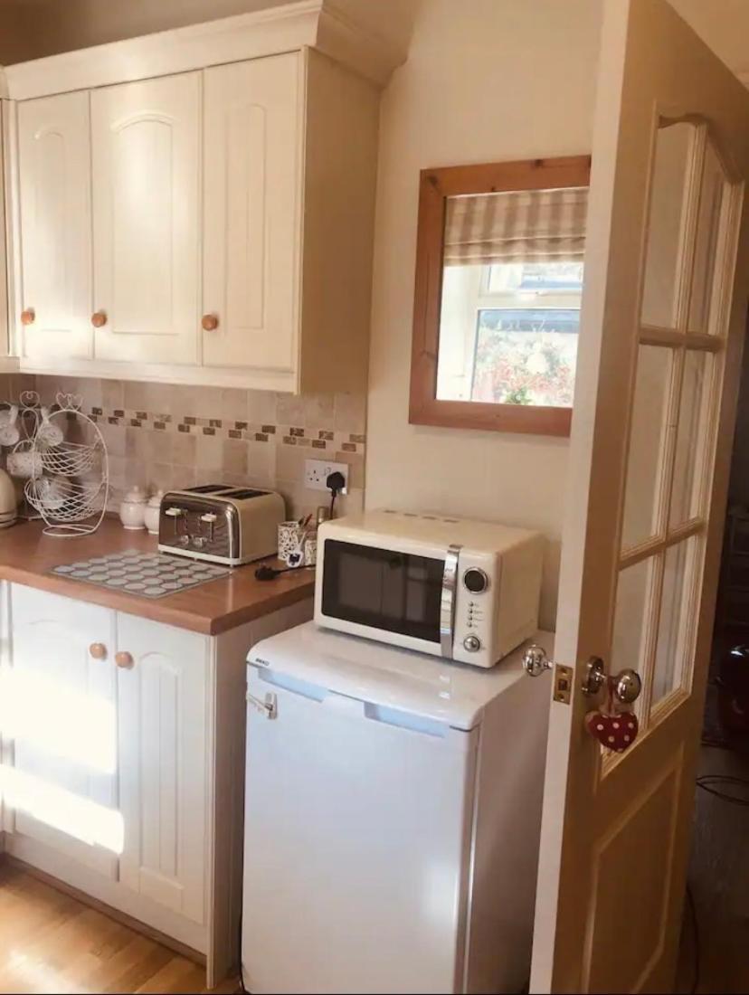 Boutique Cottage In The Heart Of Buxton Town ภายนอก รูปภาพ